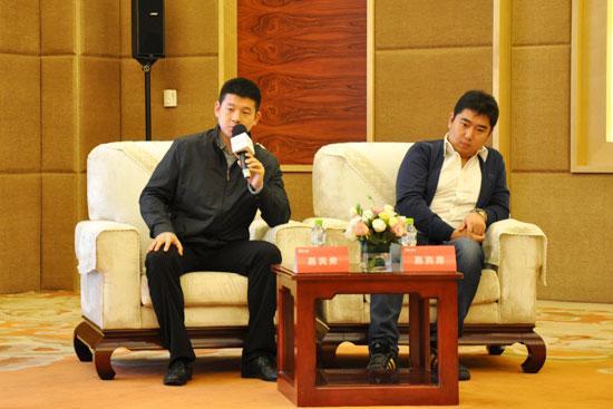 18岁发明万能充获奖被保送清华,18岁保送北大数学天才