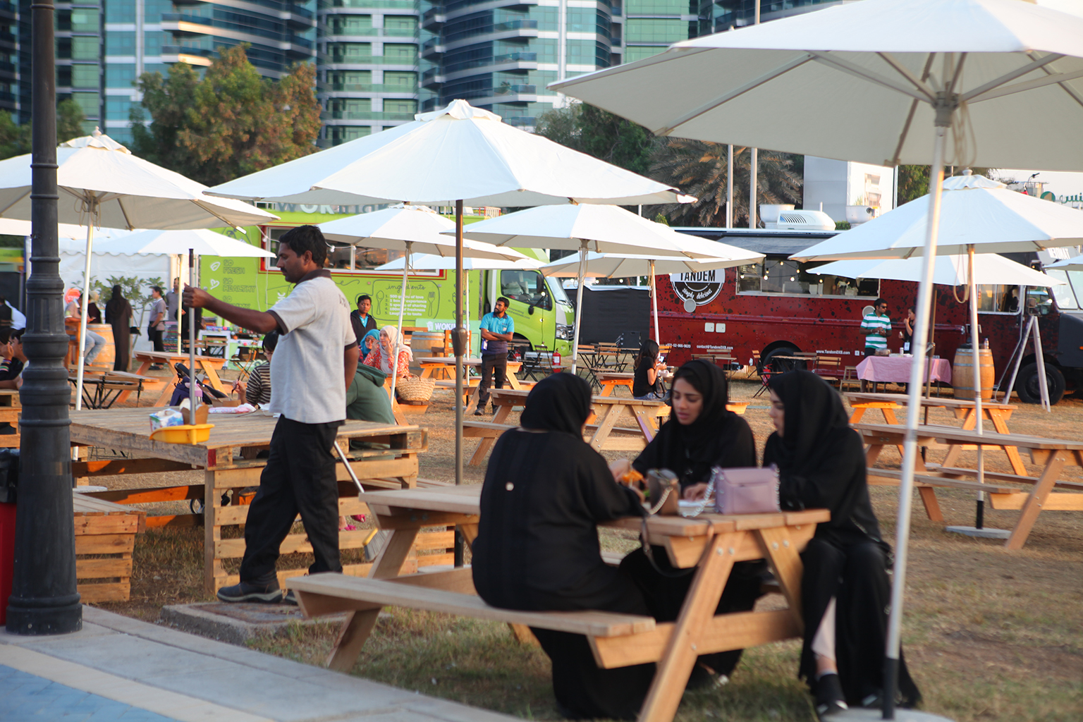 阿布扎比绿洲,阿布扎比土豪出行