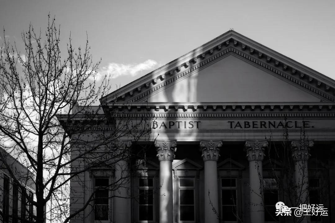 不是一声巨响而是一声呜咽作文,这就是世界用英语怎么说