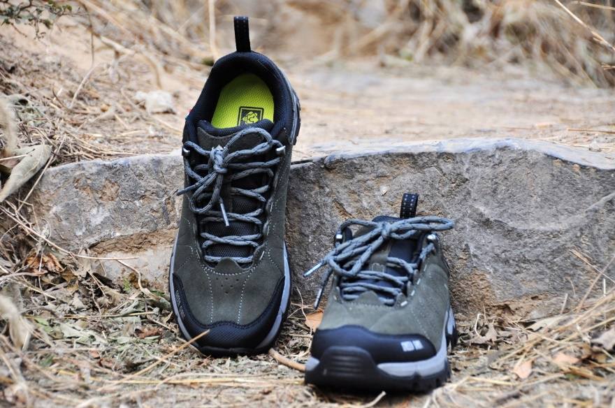 senselead跟绿巨人是一个牌子吗,绿巨人徒步鞋测评