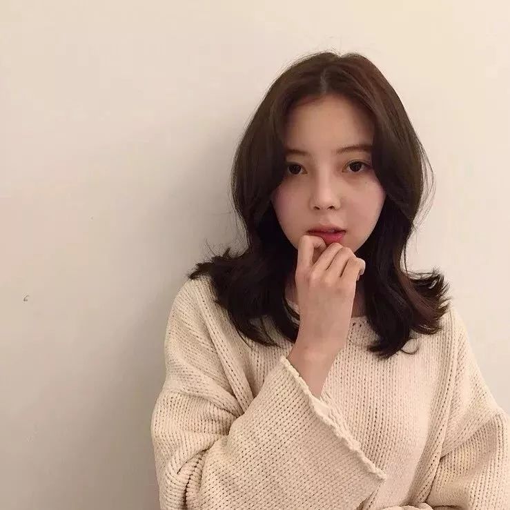 中长发锁骨发烫发中卷,初恋锁骨发中长发烫发