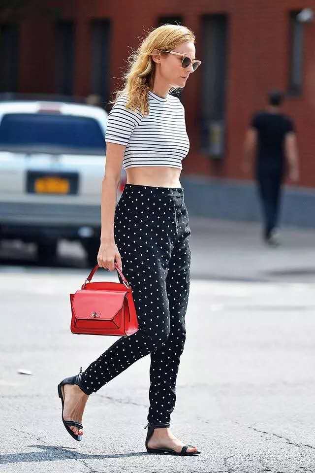 夏天穿显脚小百搭鞋,夏天少穿什么鞋子最好