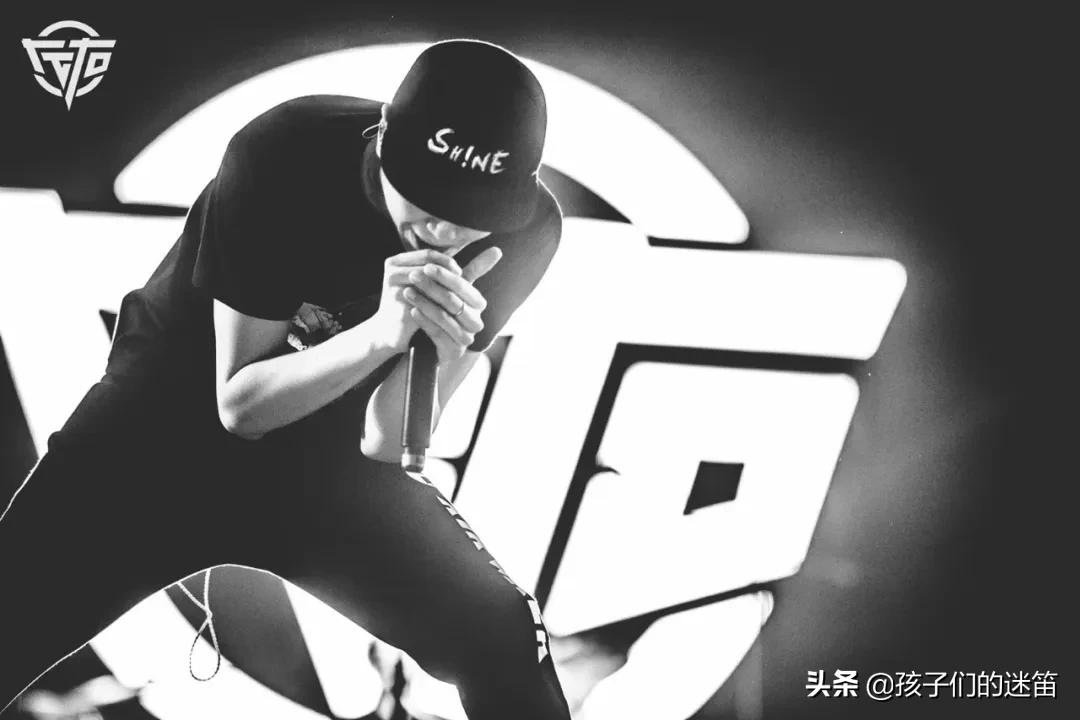 和自己偶像合作是种什么样的体验,当偶像的真实感受