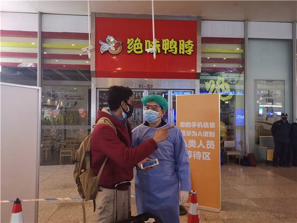 上海辛苦的志愿者,虹桥火车站志愿者的工作