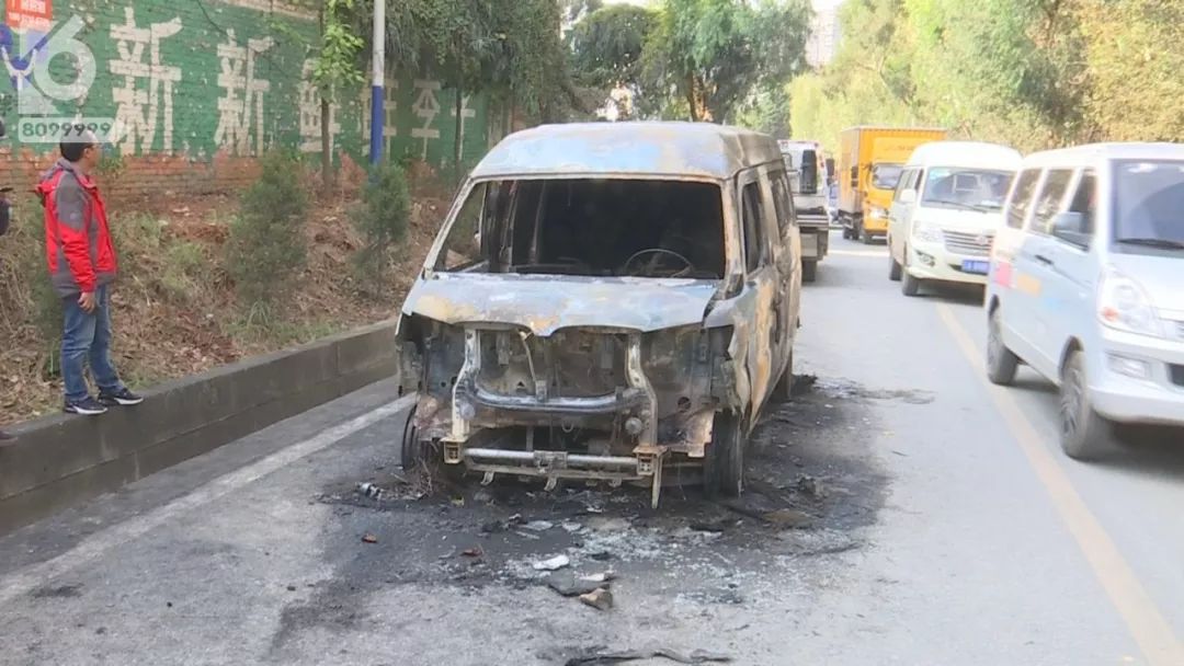 租的车子自燃租车人要赔偿吗,租的车自燃了谁的责任