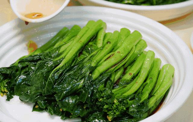 勾芡是用淀粉好还是面粉好,勾芡玉米淀粉与面粉的区别