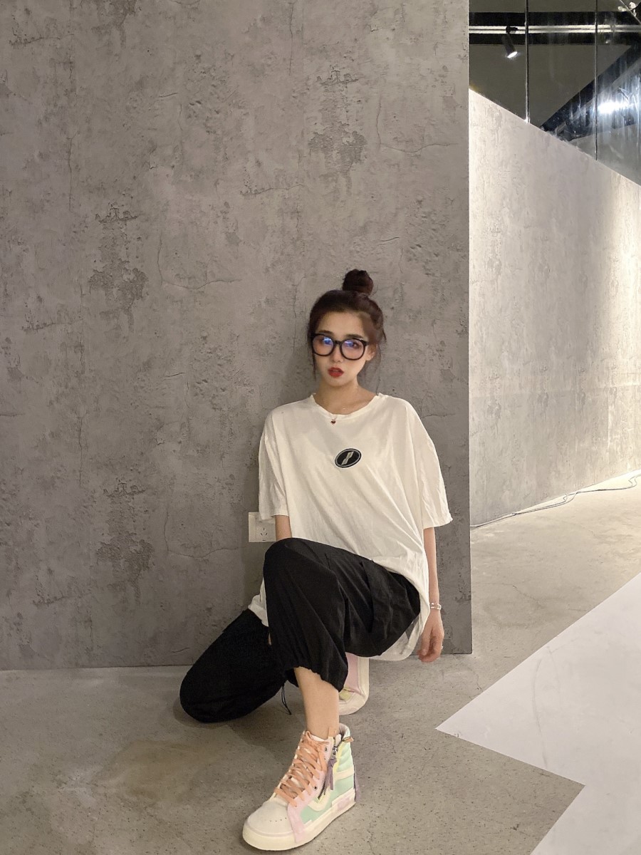 vans绉嬭鏂版,vans绉嬪涓府绌挎惌