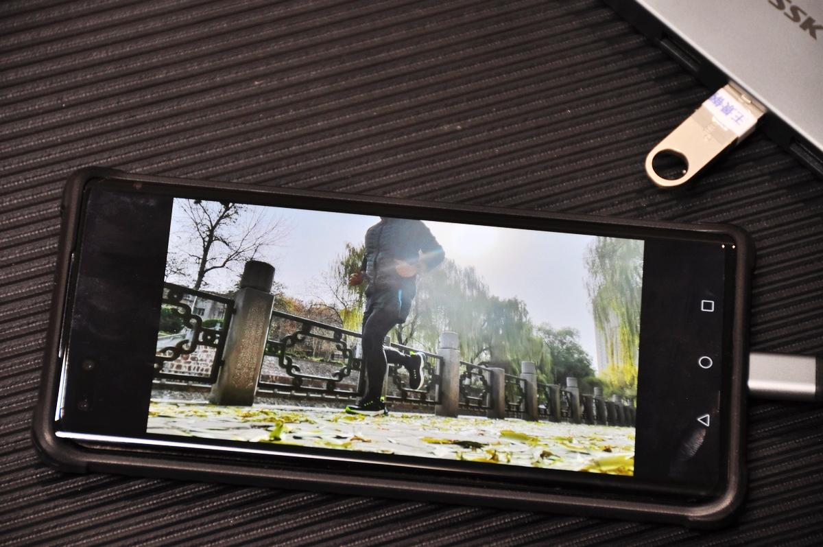 如何让轻薄本也能打游戏,ssk飚王c570