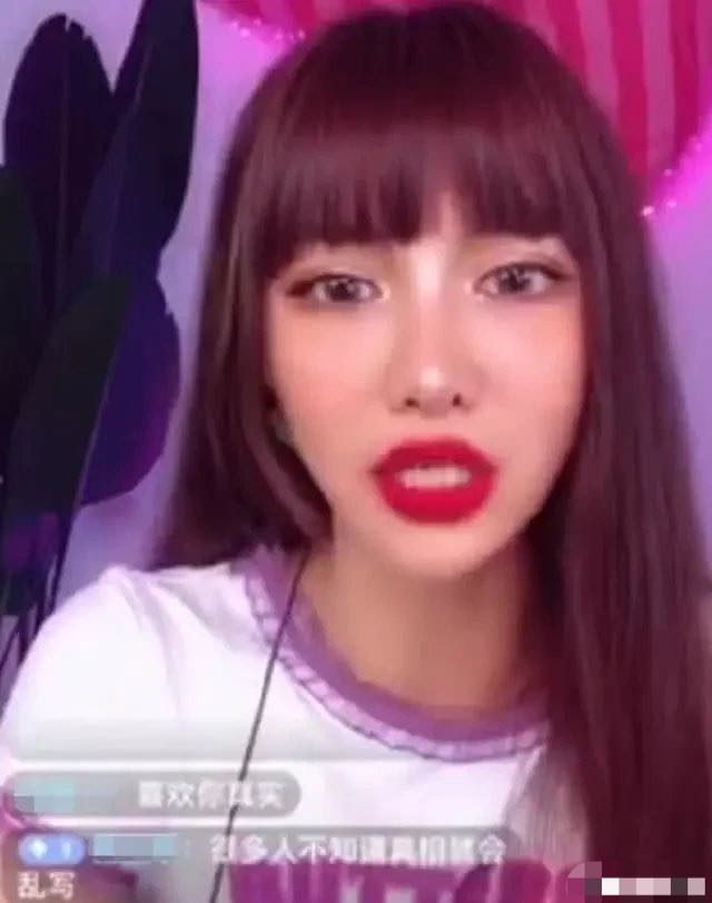 贾乃亮现李小璐住所新闻,贾乃亮直播间解释李小璐