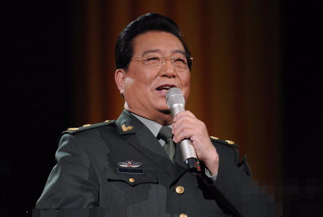 李双江与儿子李贺的关系,李双江儿子李贺是做什么事的