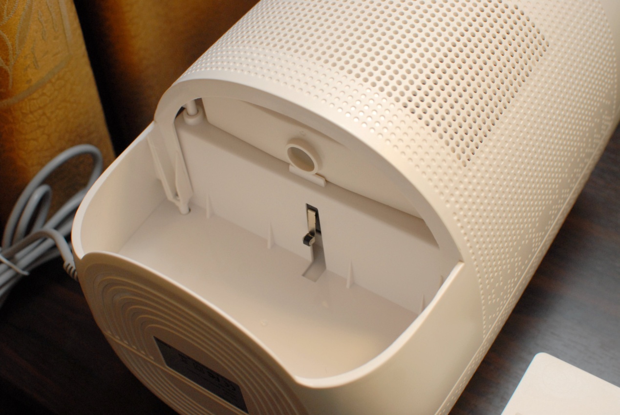 入手百元净化*湿机除**，彻底解决南方城中村小伙烦恼