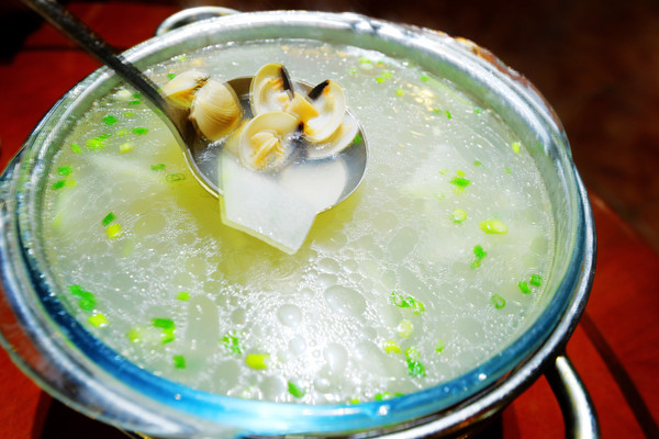 幸亏我来了再不来素材就没了,海南月亮湾的夜晚