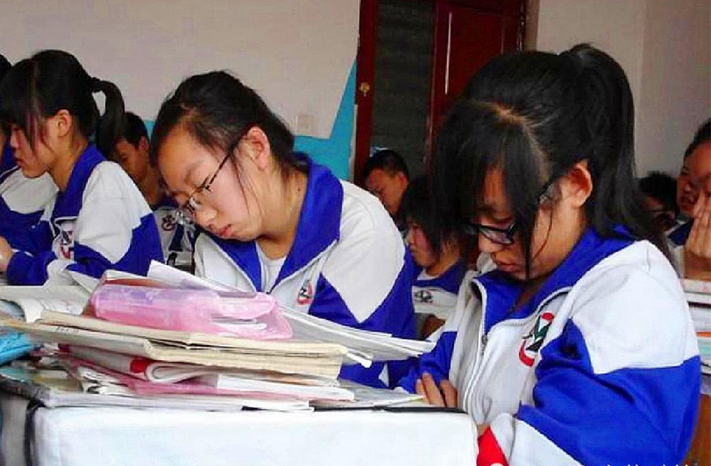 怎样与高三孩子沟通高考成绩,孩子高考即将高考家长该如何做