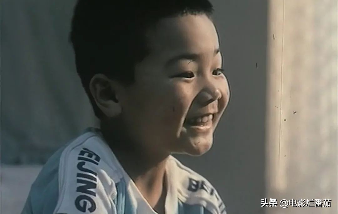 男孩出生就有记忆电影,男孩出生就带电电影