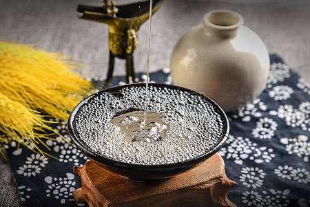 粮食酒与酒精酒有什么区别,粮食酒与酒精酒的区别对比