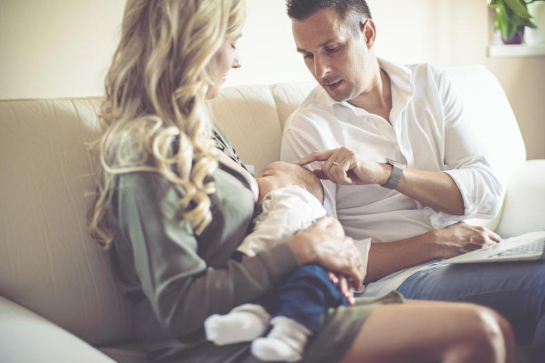 宝宝呛奶怎么正确急救,宝宝呛奶后的急救处理图解