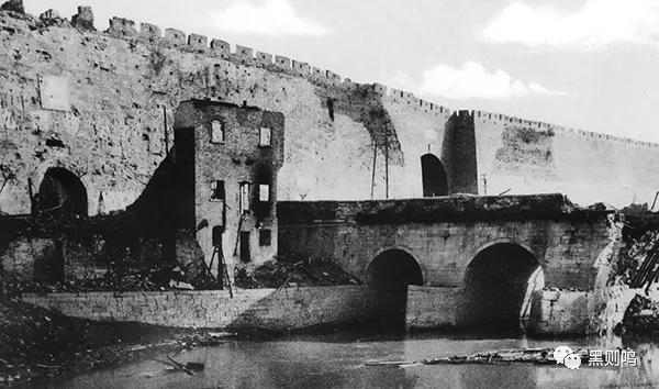 南京相隔百年的照片,南京城景对比图