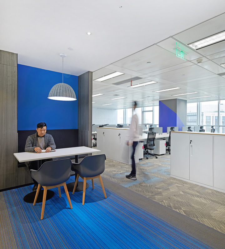 不缀冗余，高端轻奢锐天投资上海总部设计欣赏