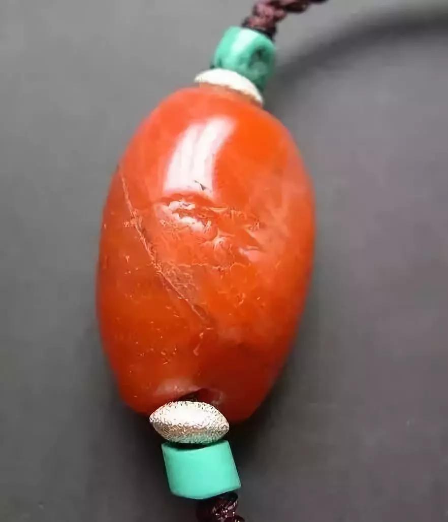 你的手串珠子上，有这玩意儿不？