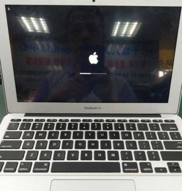 苹果笔记本问号闪烁不识别硬盘,苹果笔记本开机出现问号文件夹