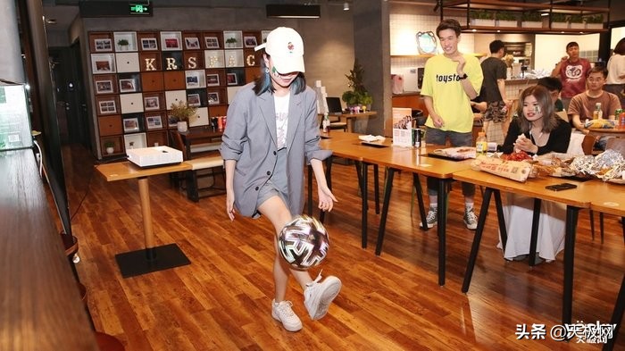 xboxseriesx鍜寈boxseriess,xbox鐪嬫娲叉澂