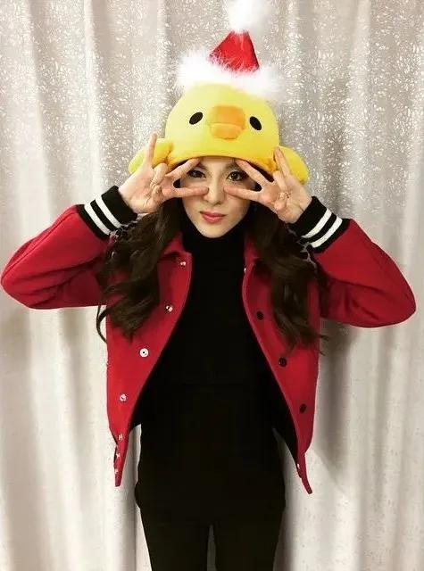 易烊千玺买权志龙同款鞋,易烊千玺助理权志龙鞋