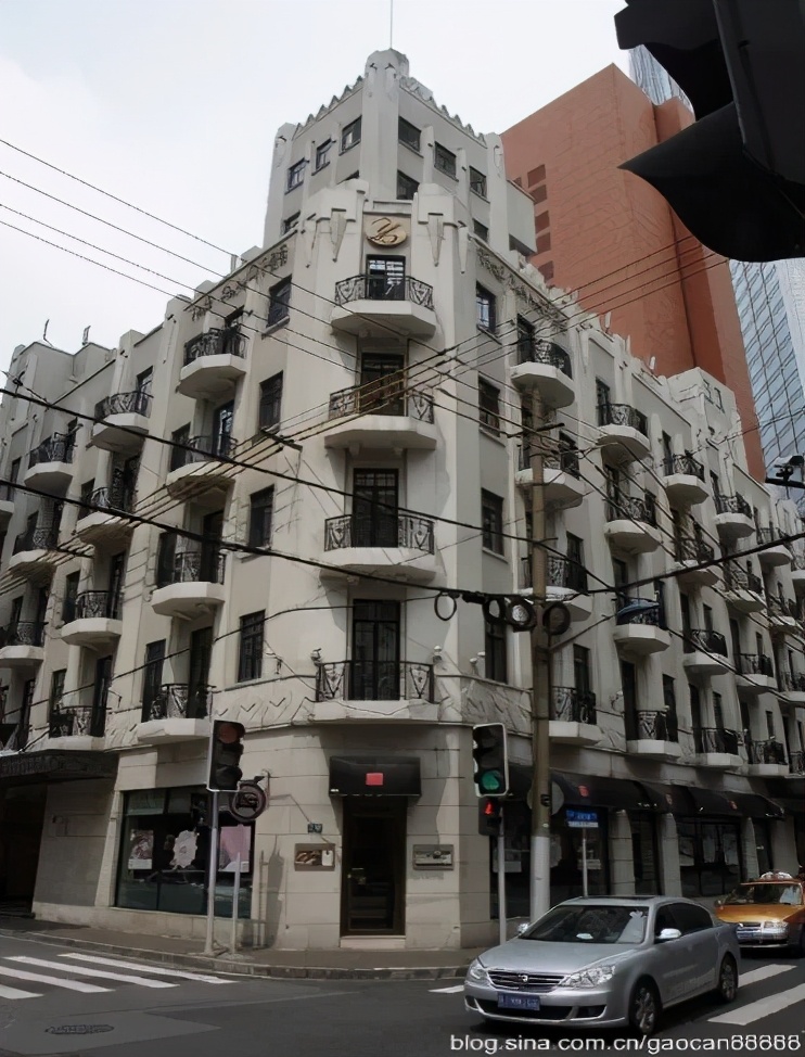 参观上海市外滩历史纪念馆,学党史参观公司史馆