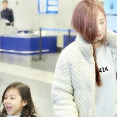 李小璐外套羽绒服,李小璐衣服20万