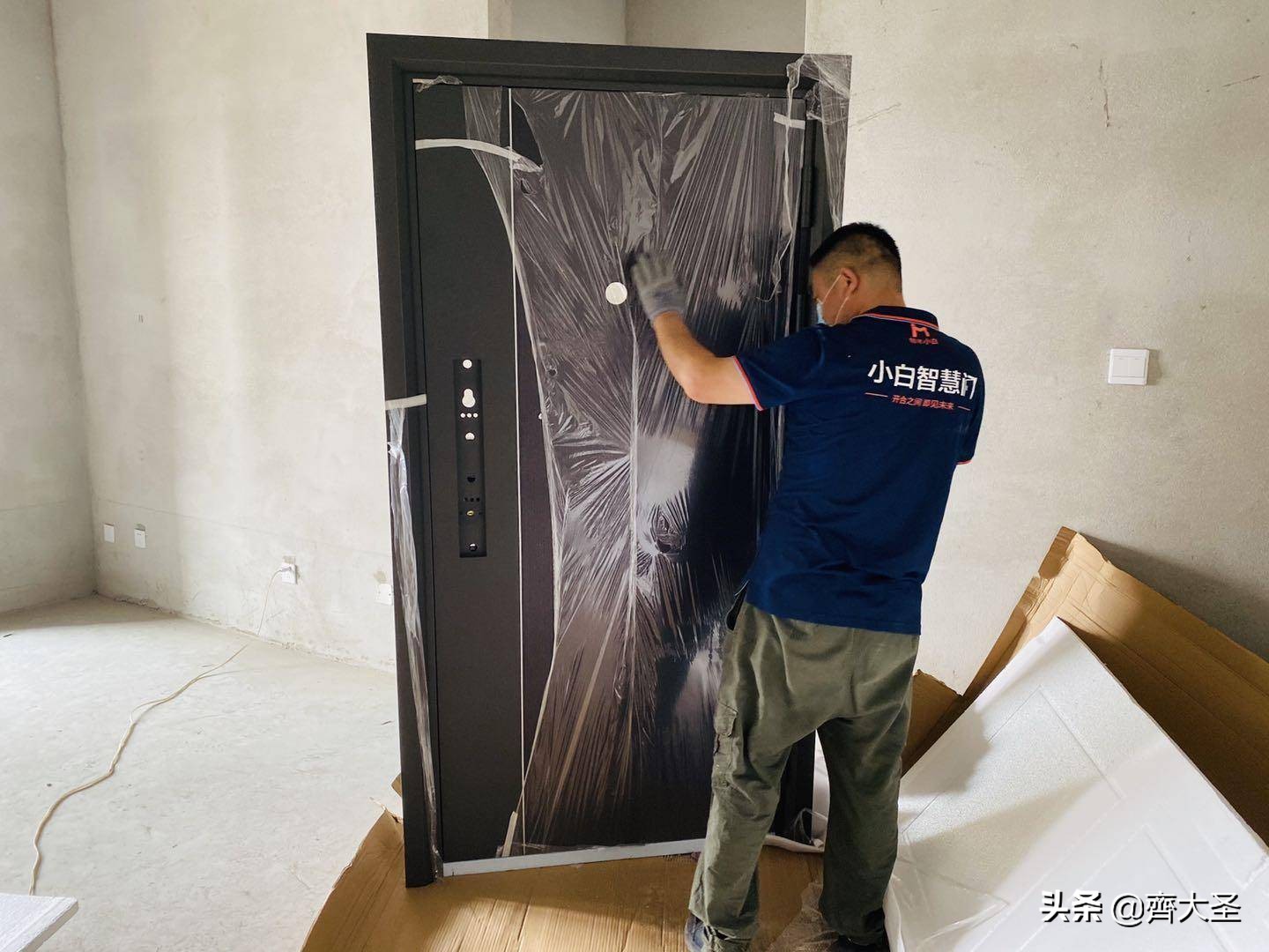 普通入户门怎么改装智慧门,入户门二次安装