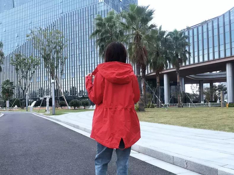 冲锋衣也要修身好看！红色才是最撩人的配色哦