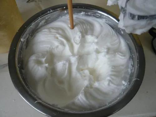 电饭锅的用处，电饭锅溢水怎么回事啊