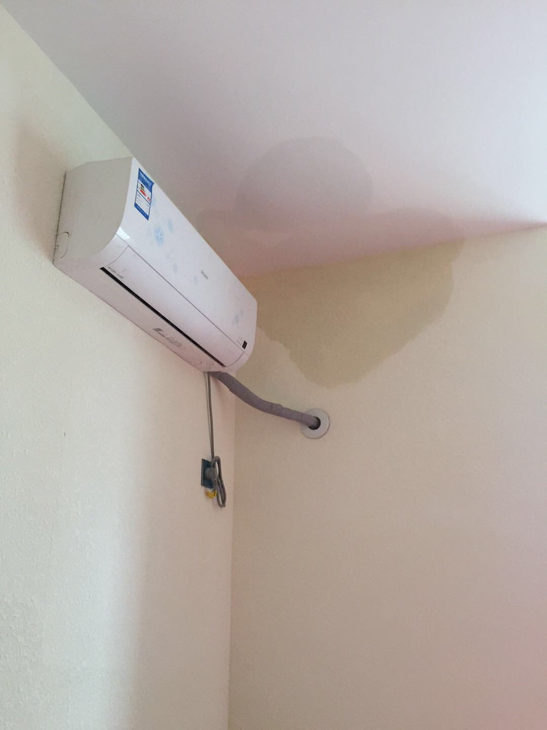 空调漏水疑难杂症维修,空调外机漏水原因及解决办法