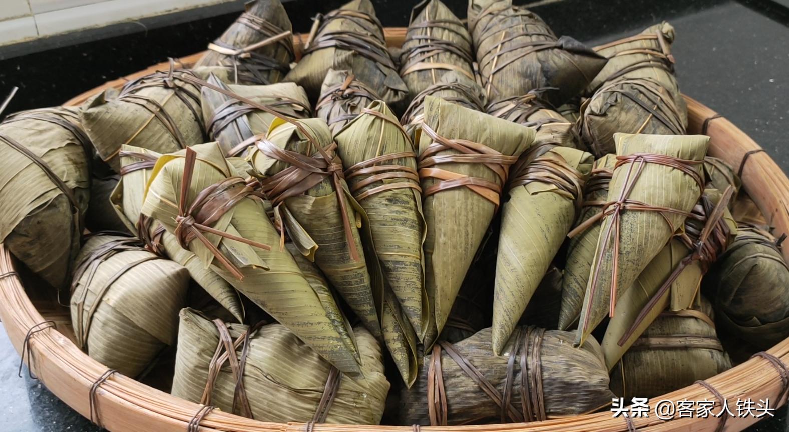 端午节必备美食竹筒粽子,端午粽子传统美食就是这个味
