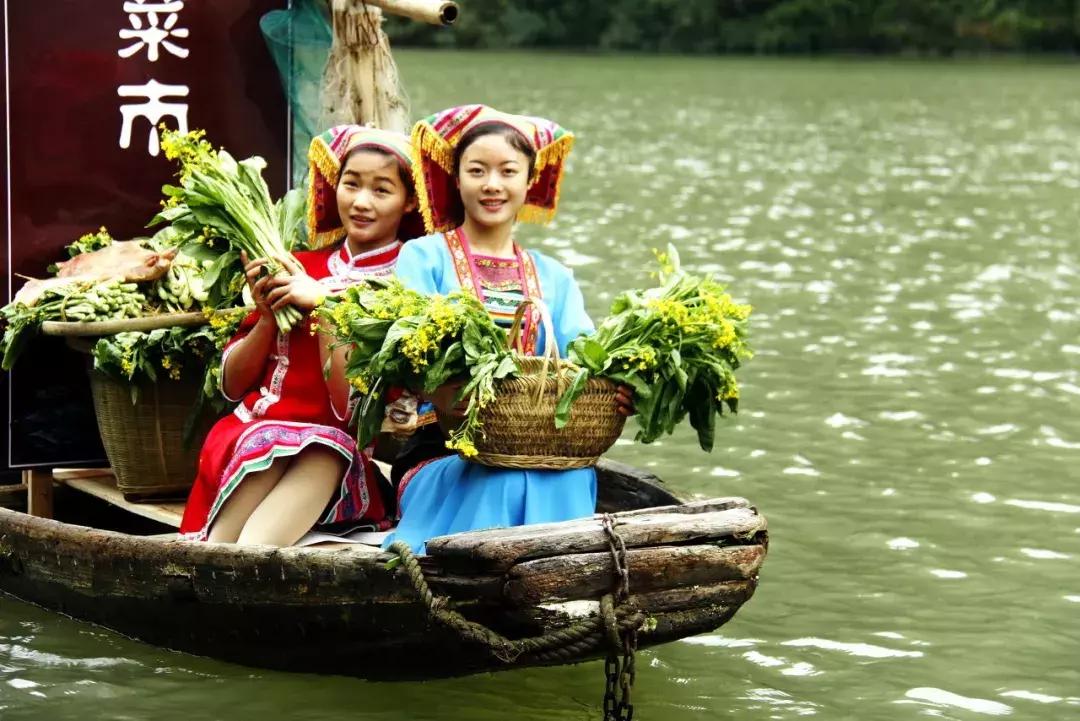 广东居然藏着一个神秘天坑,广东这座小镇藏着多少宝藏