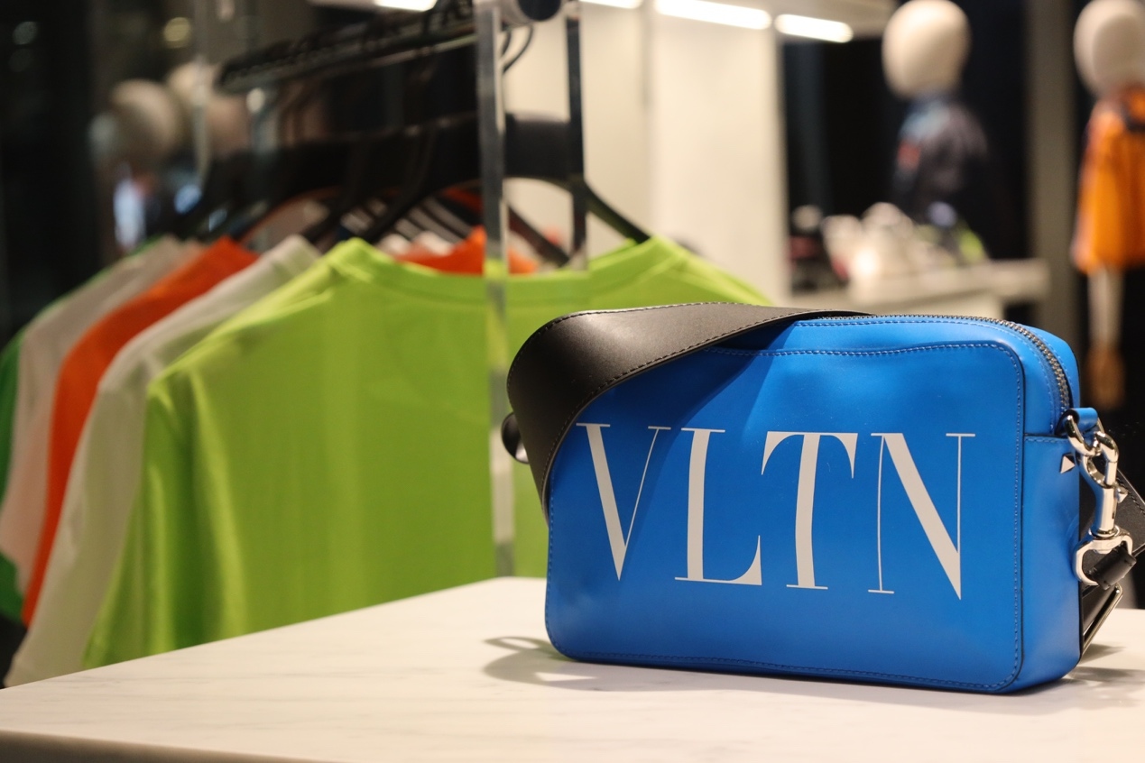 佳能rf镜头性价比高的推荐,佳能rf广角镜头最便宜的推荐