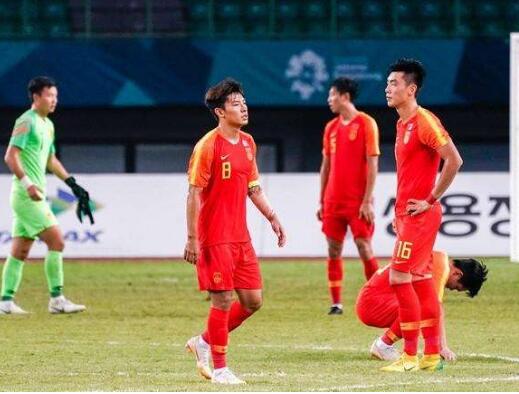 涓栭璧涘浗瓒崇涓夊満,涓栭璧涘悗涓夊満姣旇禌