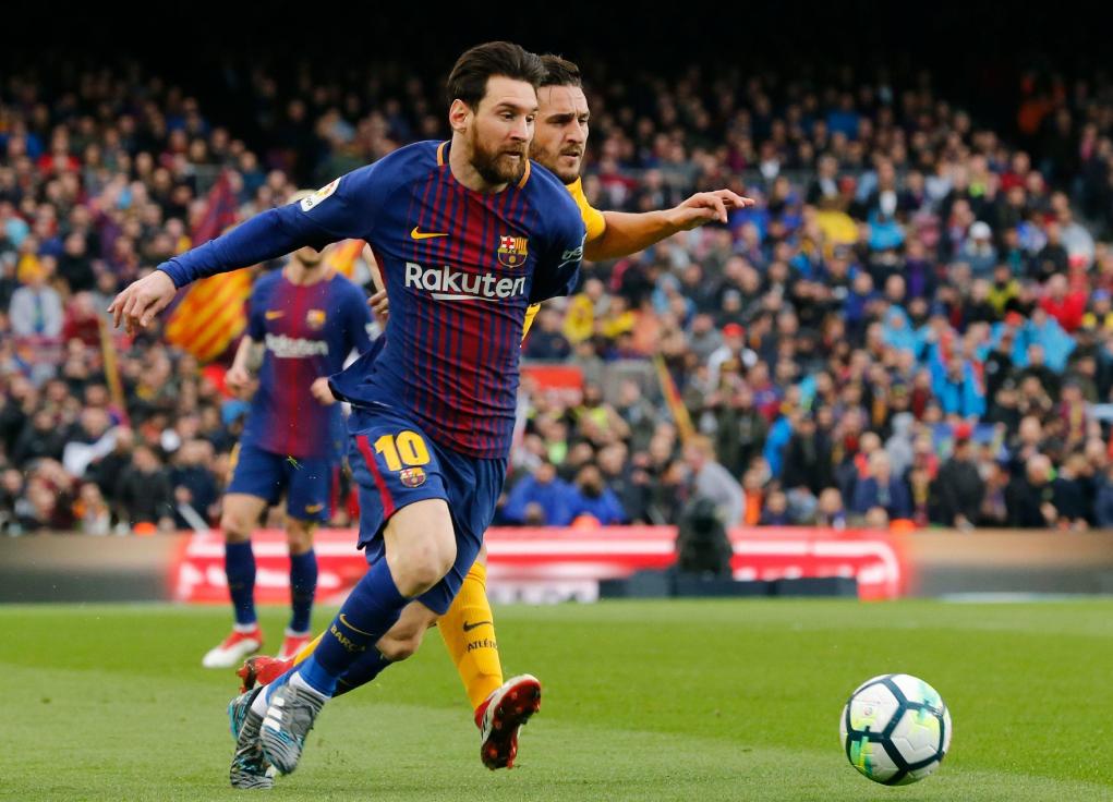 篮球和足球对抗性哪个更高,篮球对抗力量取决于什么