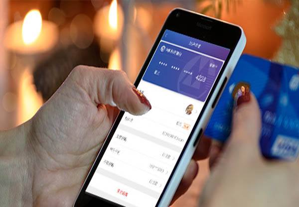 老公为前女友欠了十几万的贷款,前女友负债20万还要复合吗