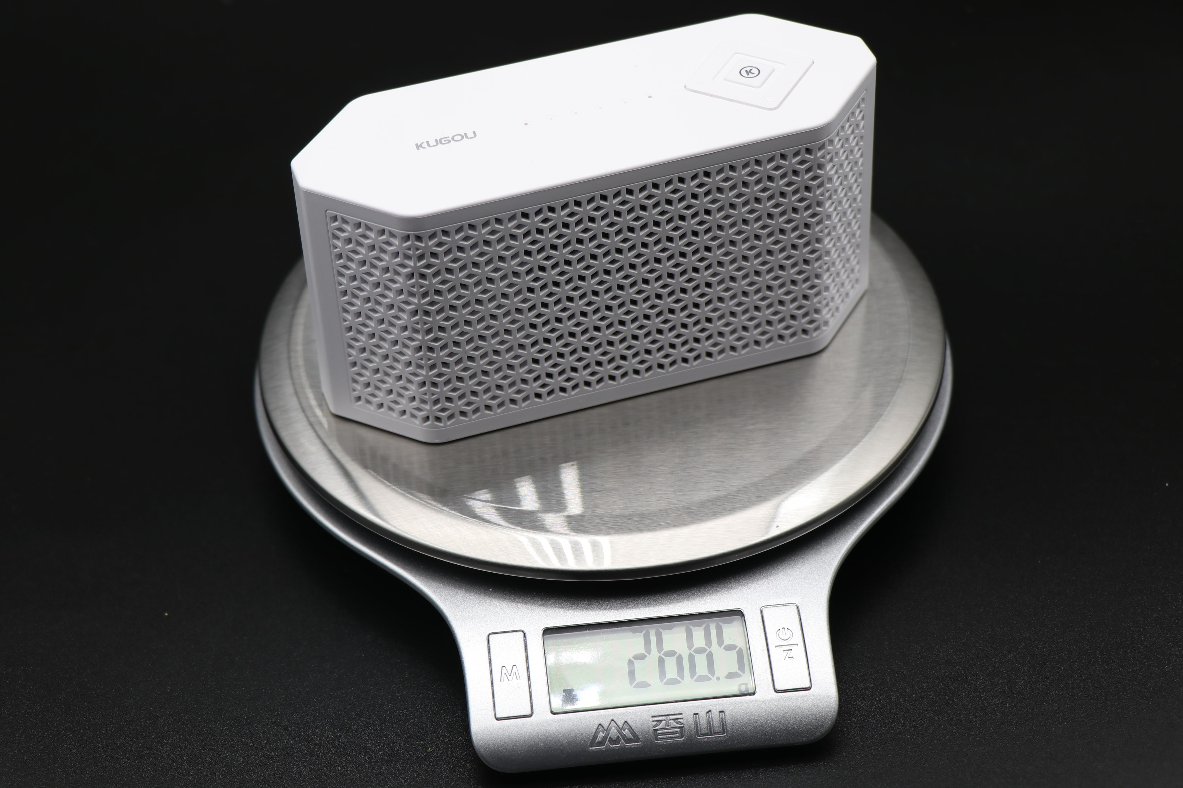 “不仅嗓子好，度量也大”4000万曲库酷狗潘多拉mini音箱评测