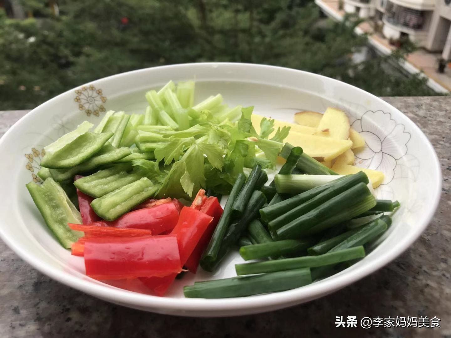 干煸墨鱼足的做法大全,新鲜墨鱼最简单的家常做法