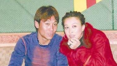 痴情那英：情断足球运动员，闪婚酒吧老板，这10年里教会了她自爱