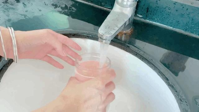 89元买了个充电便携榨汁杯，赶紧试了一下，以后不用花钱买果汁了