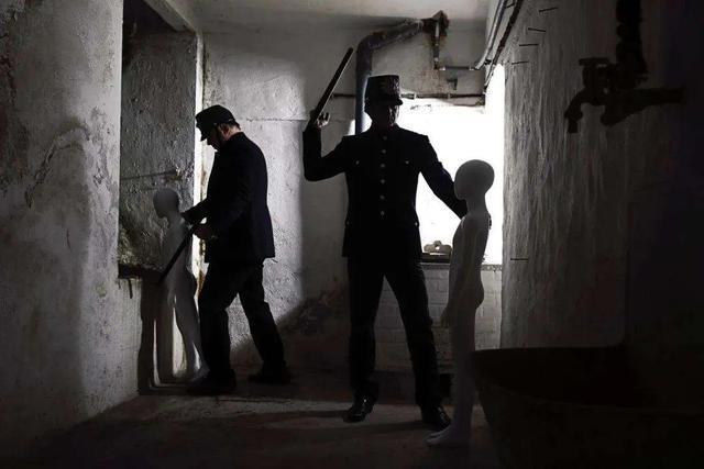 教师实名举报遭猥亵涉事校长获刑,51岁副校长猥亵学生终审获刑14年