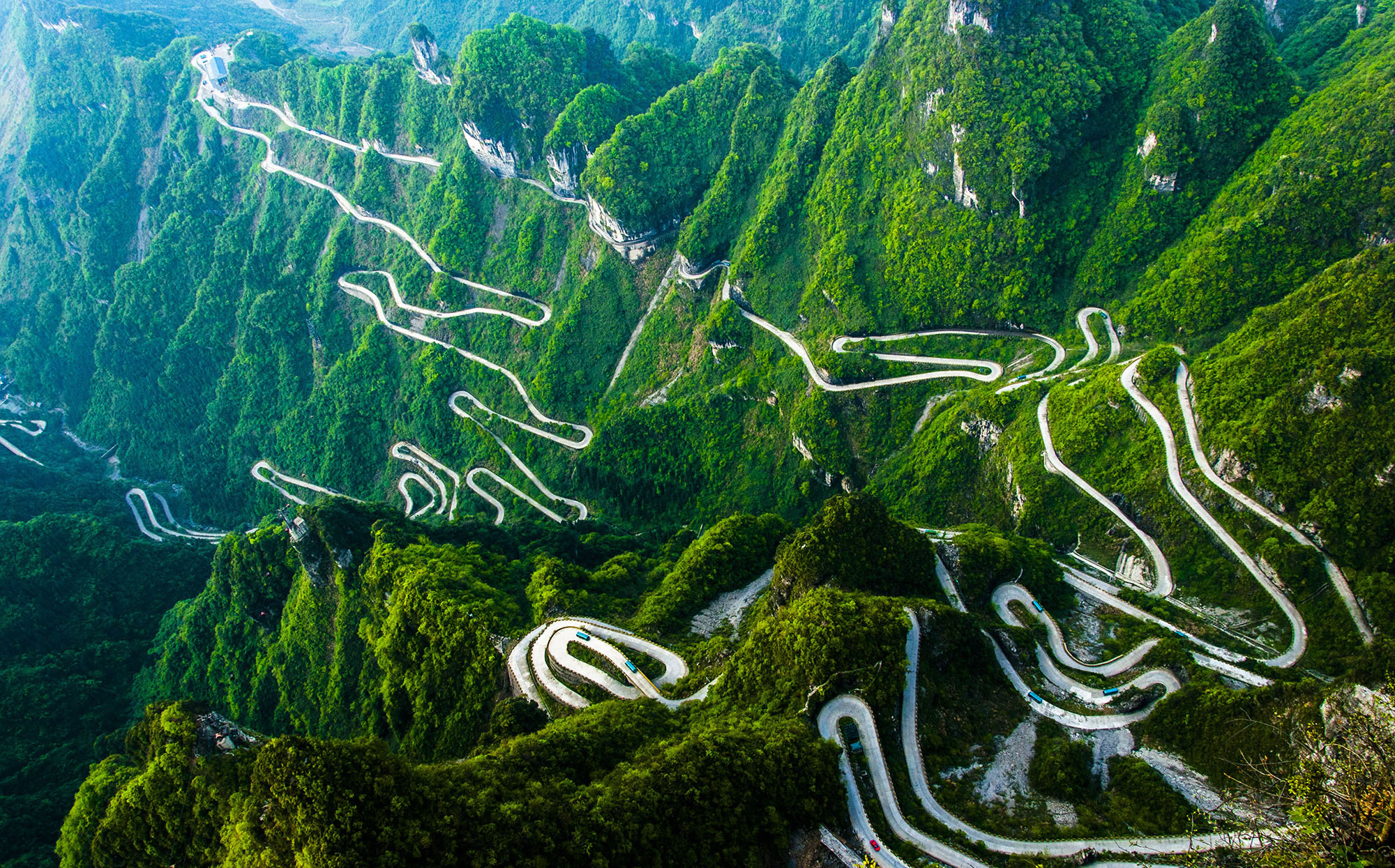 318国道最险的道路,318国道最危险路线实拍