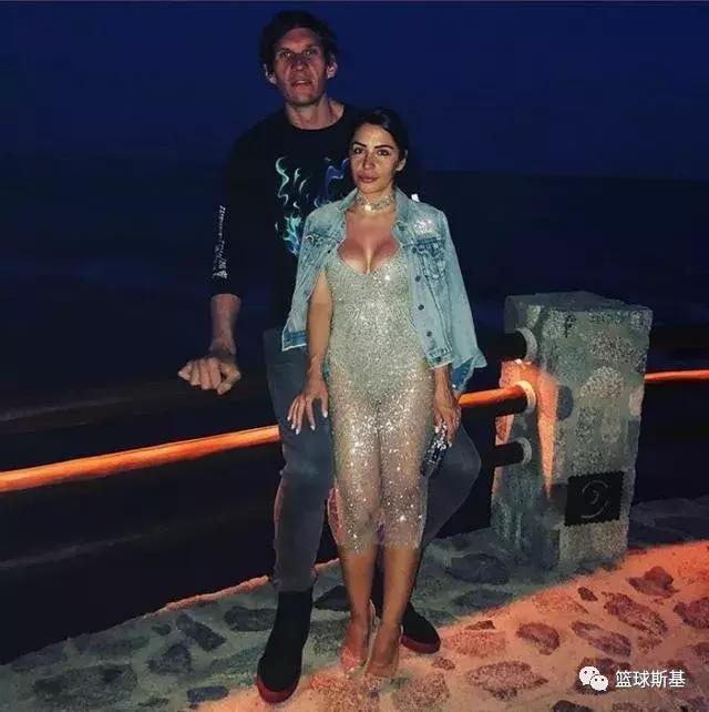 科比曼巴学院字母哥,字母哥在曼巴体育学院训练