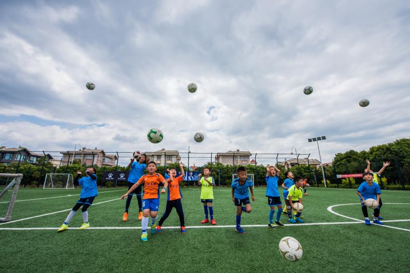 孩子踢足球算体育加分吗,孩子学踢足球有多厉害