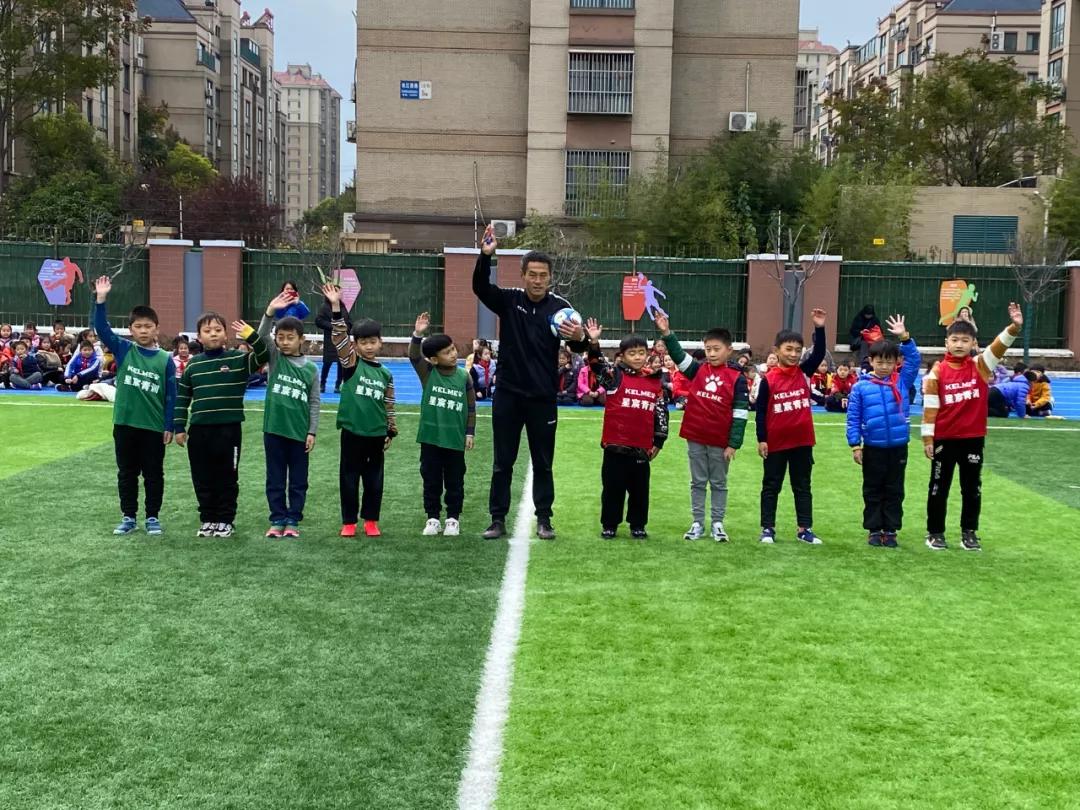 魅力足球绿荫筑梦,魅力足球描绘梦想