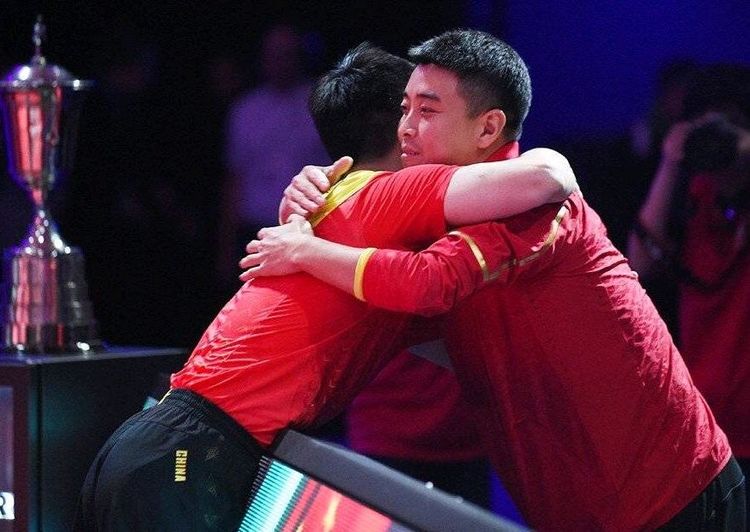 许昕刘诗雯vs伊藤水谷2020颁奖仪式,许昕刘诗雯vs伊藤水谷奥运决赛