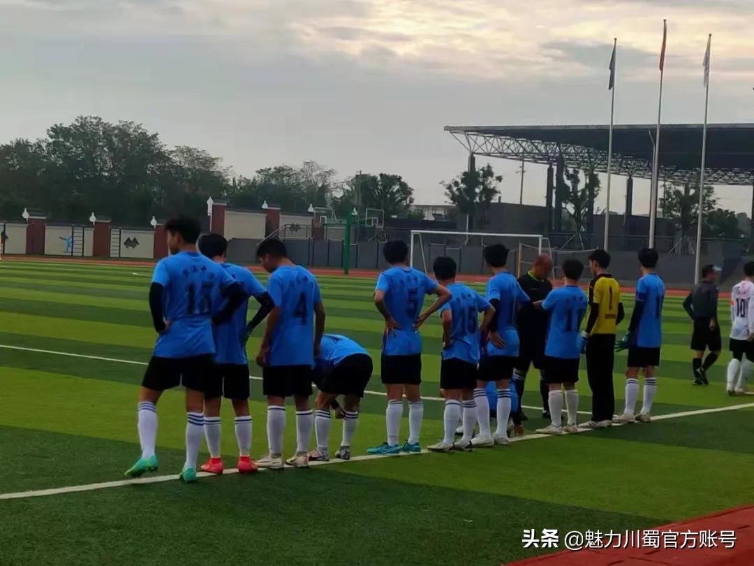 三台县芦溪中学：冠军！芦溪中学男子足球队笑傲绵州
