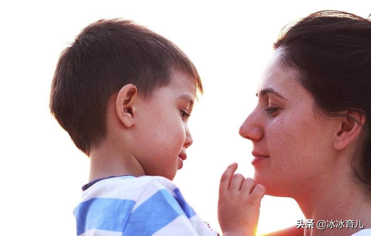 孩子断奶后仍想摸乳房、吸吮乳头，宝妈们知道这是为什么吗？